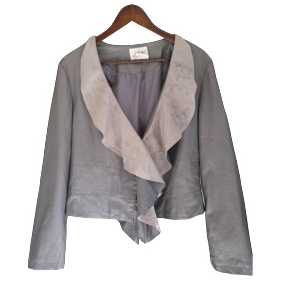 NEW LAL Gray Leather Jacket Size Large Vegan Cropped Deep V Neck Ruffled Lapel - Picture 7 of 7